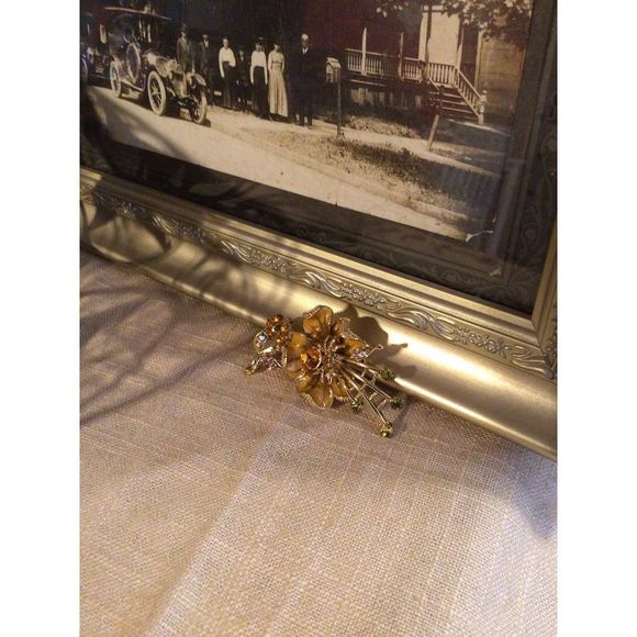 NWT Enameled Flower Brooch Pin Honey Beige & Carmel With Rhinestones BEAUTIFUL! - Picture 11 of 16